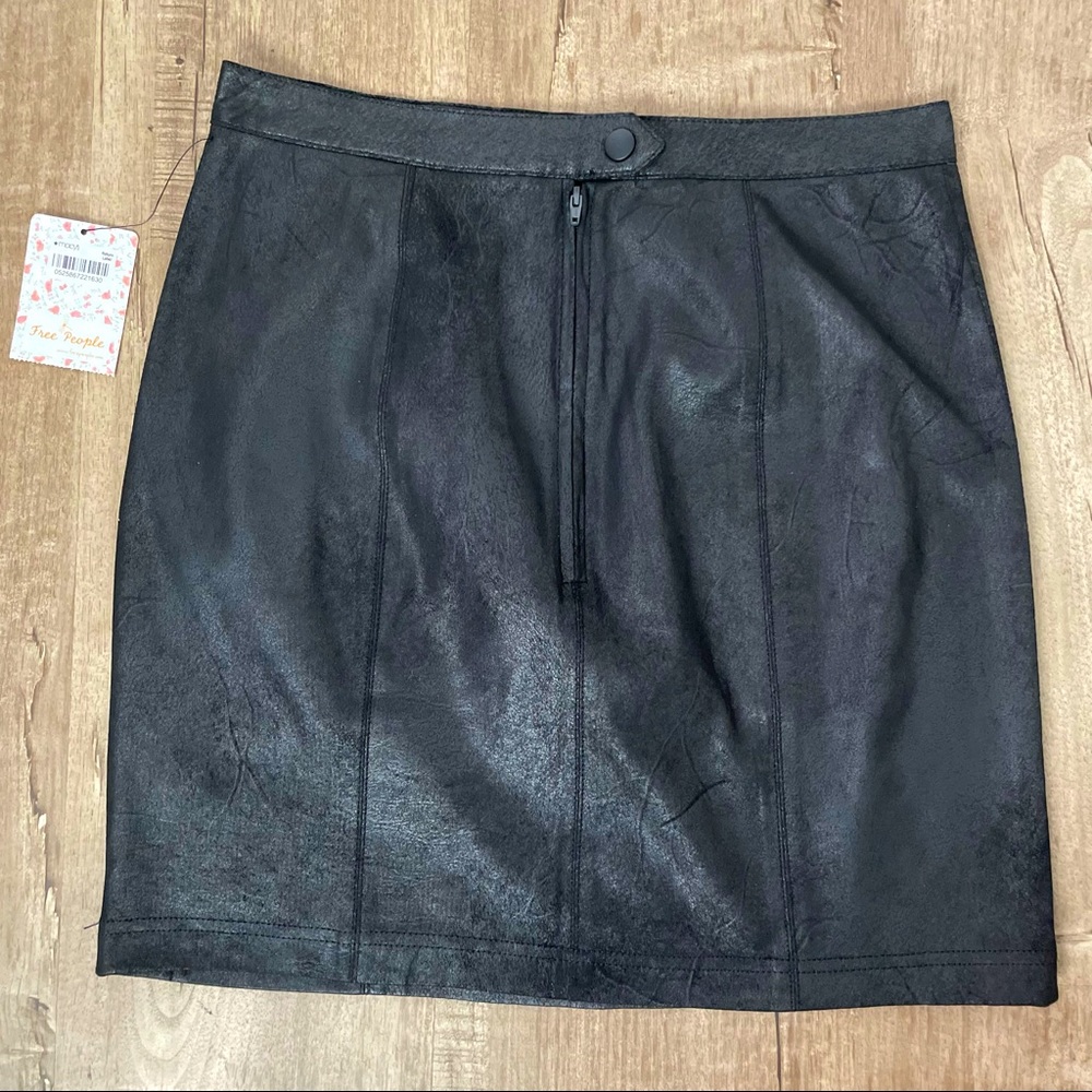 NWT FREE PEOPLE Rumi Ruched Side Suede Mini Skirt Size Small | Black